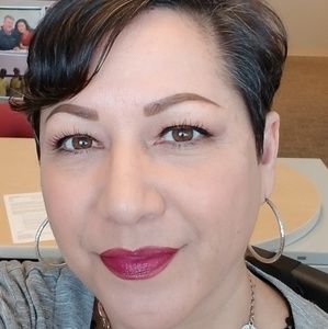 Meet your Posher, Eva